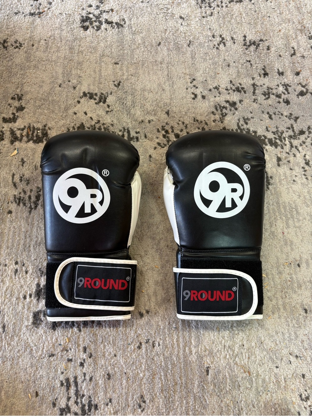 9Round Boxing Gloves And Wraps